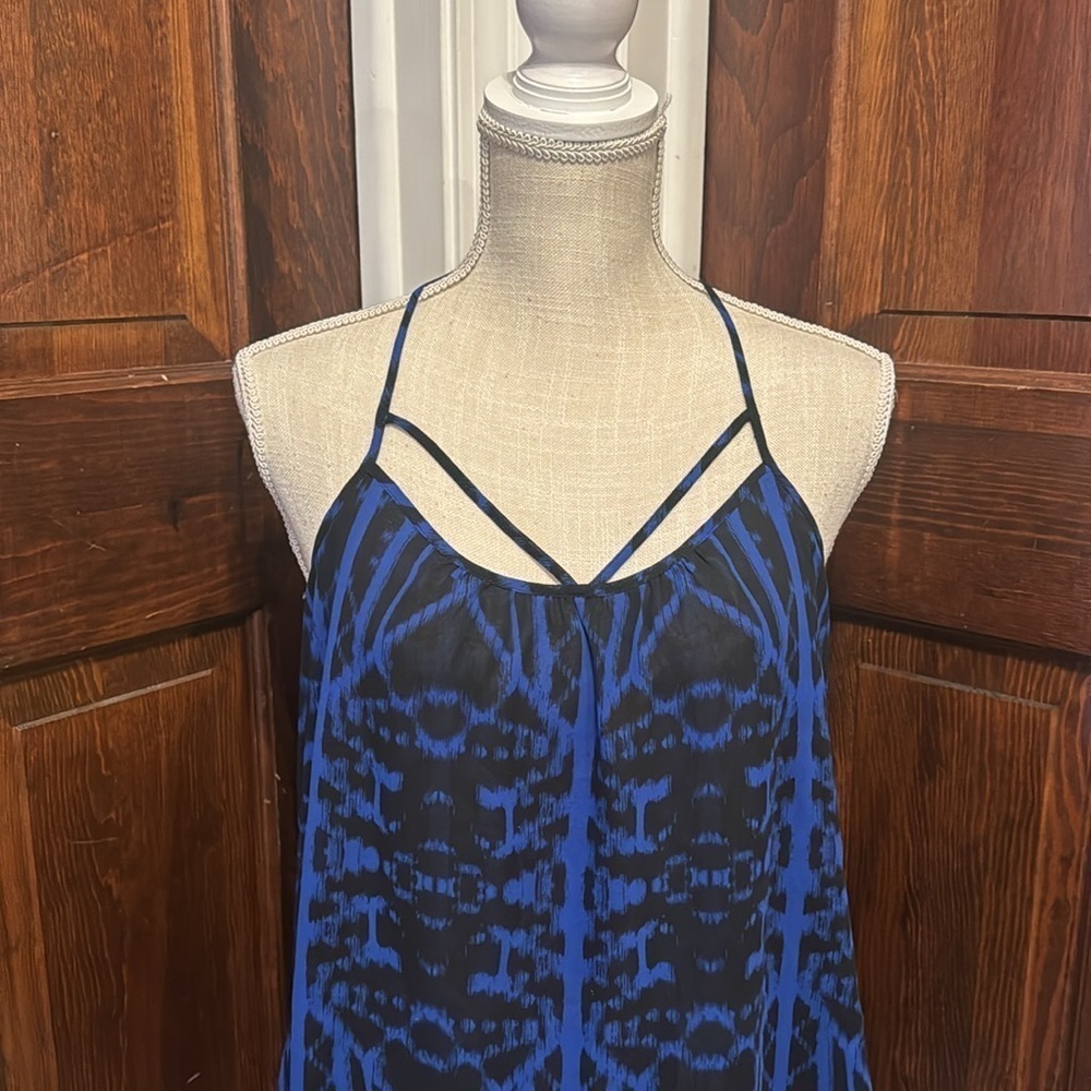 Express Razorback Cage Front Design Lightweight Blouse Size M - Picture 2 of 5